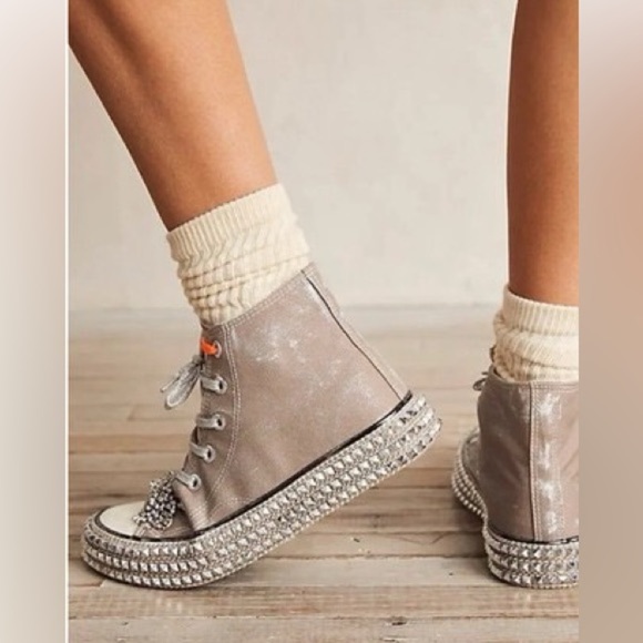 NIB Free People x Nan-ku Cruise Studded Hi Top Sneakers, Mellow Mauve, Size 37/7 - Picture 2 of 10